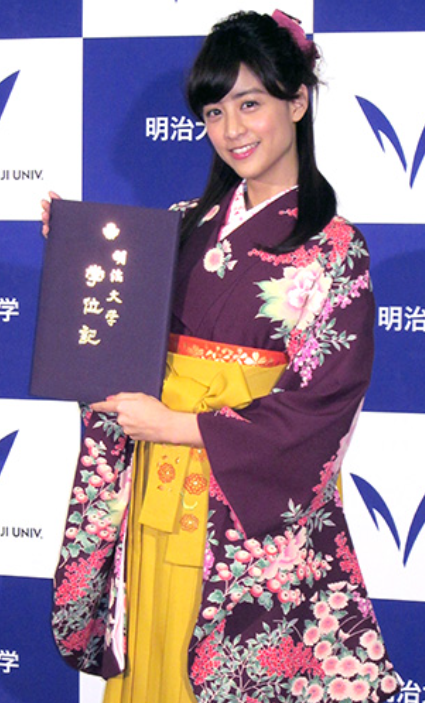 山本美月